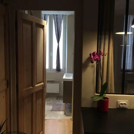 T2 Centre Avec Extérieur Apartamento